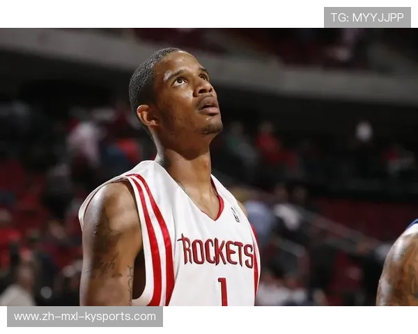 特雷沃·阿里扎效力火箭队期间的精彩图片整理